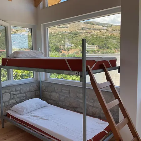 Himara Hostel Hostal *