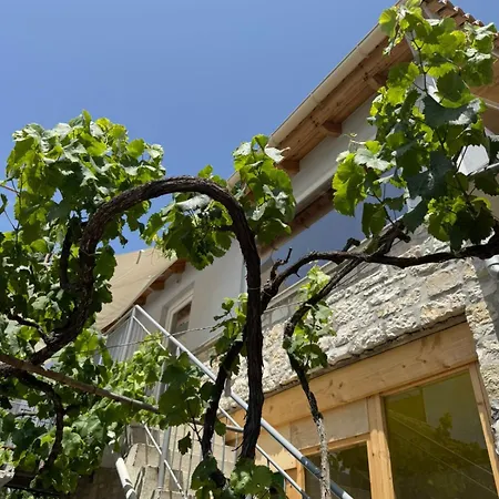 Himara Hostel Vandrarhem