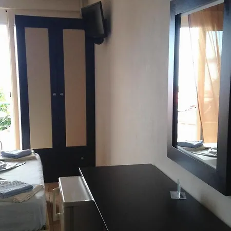 Hostal Himara Hostel