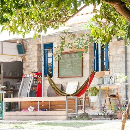 Himara Hostel Химара