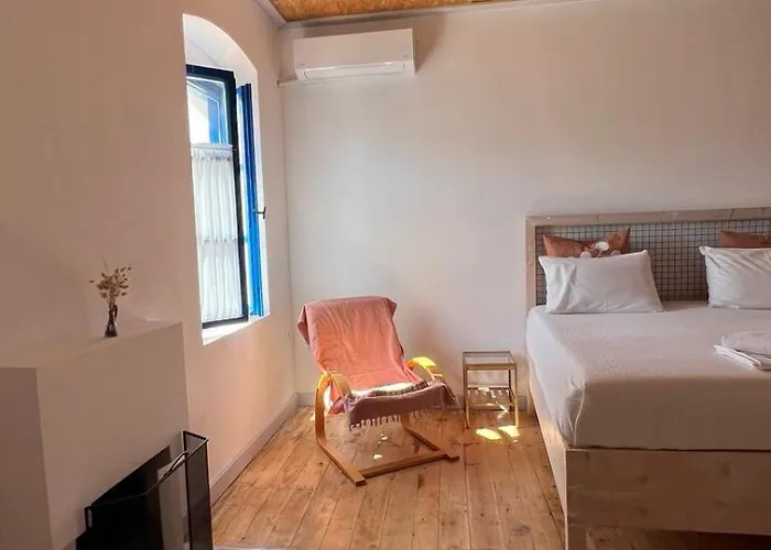 Himara Hostel * Himare