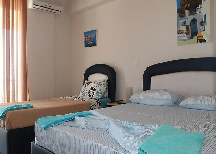 Himara Hostel * Himare