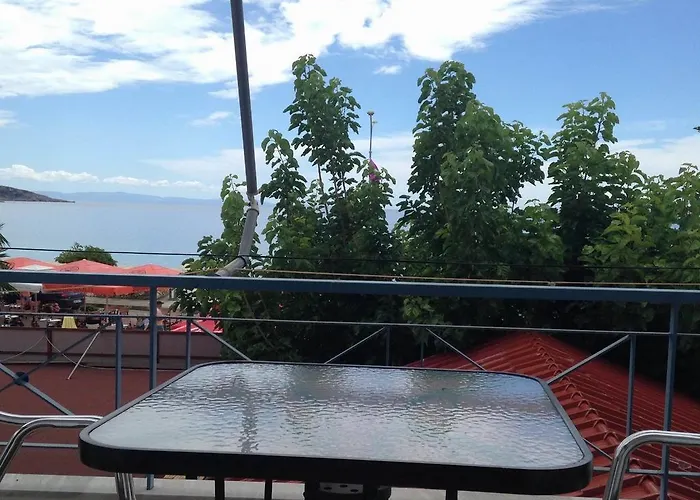 Himara Hostel Vandrarhem Himare