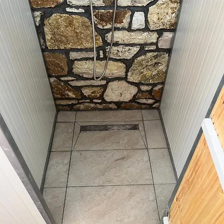 Himara Hostel Hostel